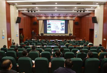 羅錫文院士應(yīng)南昌縣委組織部陳奇勇部長(zhǎng)邀請(qǐng)來(lái)昌做“無(wú)人農(nóng)場(chǎng)的關(guān)鍵技術(shù)與實(shí)踐”學(xué)術(shù)報(bào)告